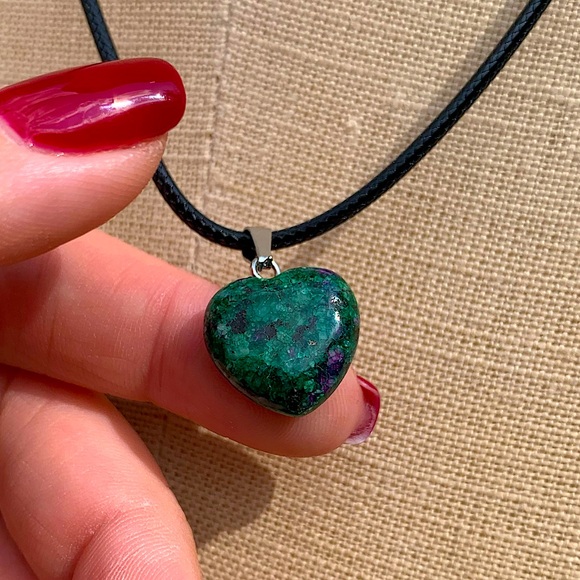 Handmade Genuine Stone Heart Amulet Necklace - Picture 1 of 15